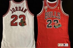 乔丹亲签球衣 - 体坛新闻分类下的文章配图