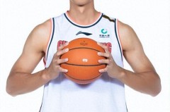 易建联的身高有多少米? - 体坛新闻分类下的文章配图