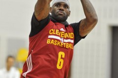 詹姆斯每天训练几个小时能出汗 - 资讯追踪分类下的文章配图