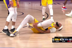 戴维斯受伤是哪一场 - 资讯追踪分类下的文章配图