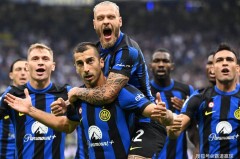 米兰2-0巴萨 - 资讯追踪分类下的文章配图