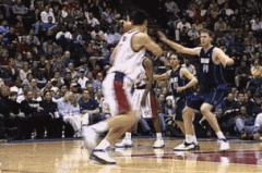 姚明不跳能摸到篮筐吗为什么 - 体坛新闻分类下的文章配图