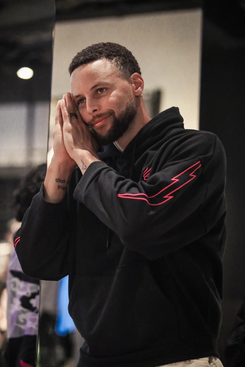 库里小时候萌照