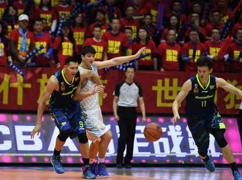 2017cba总决赛第一场