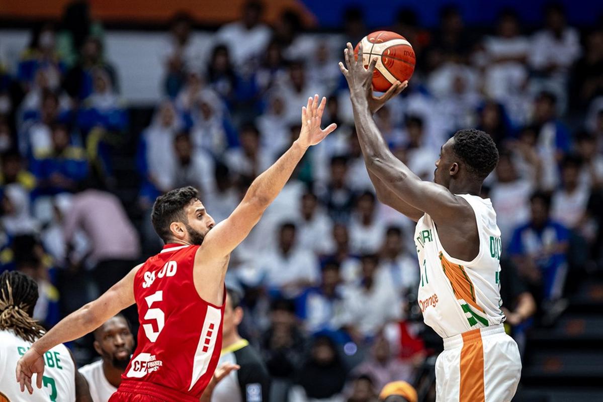 中国男篮蓝队vs黎巴嫩