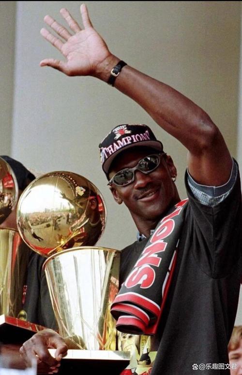 被誉为篮球飞人的迈克尔乔丹是哪个国家的篮球运动员