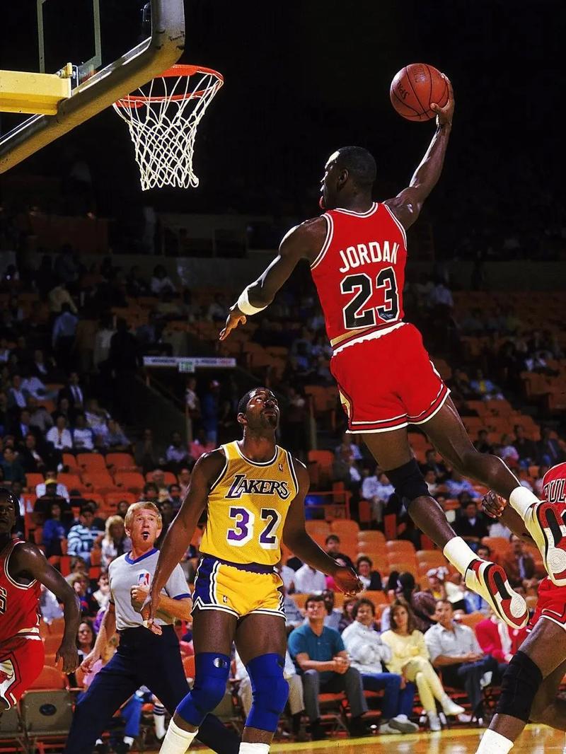 篮球飞人乔丹曾获得过三枚奥运金牌