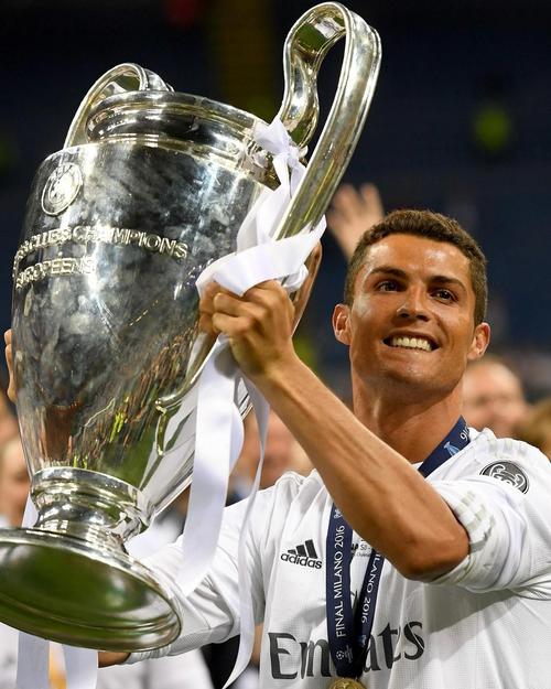 c罗皇马年薪多少欧元