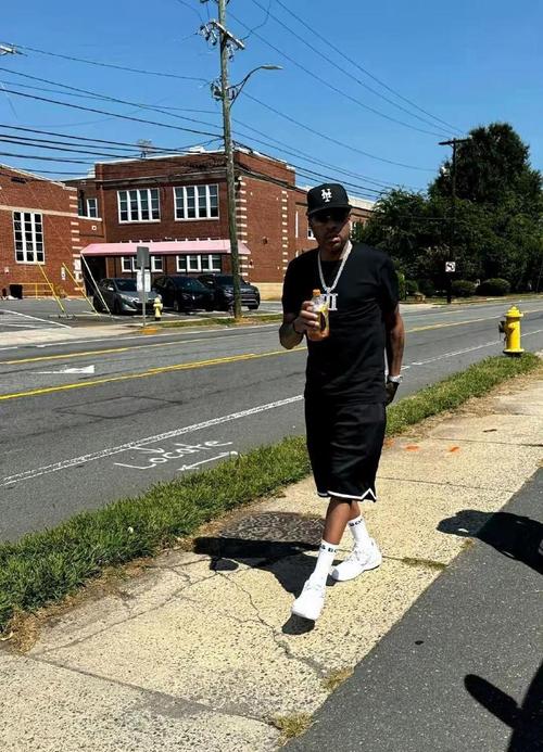 最强nba艾弗森服饰搭配