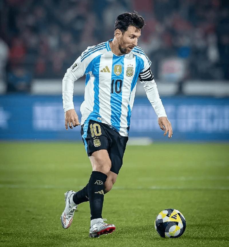 梅西在哪个队效力