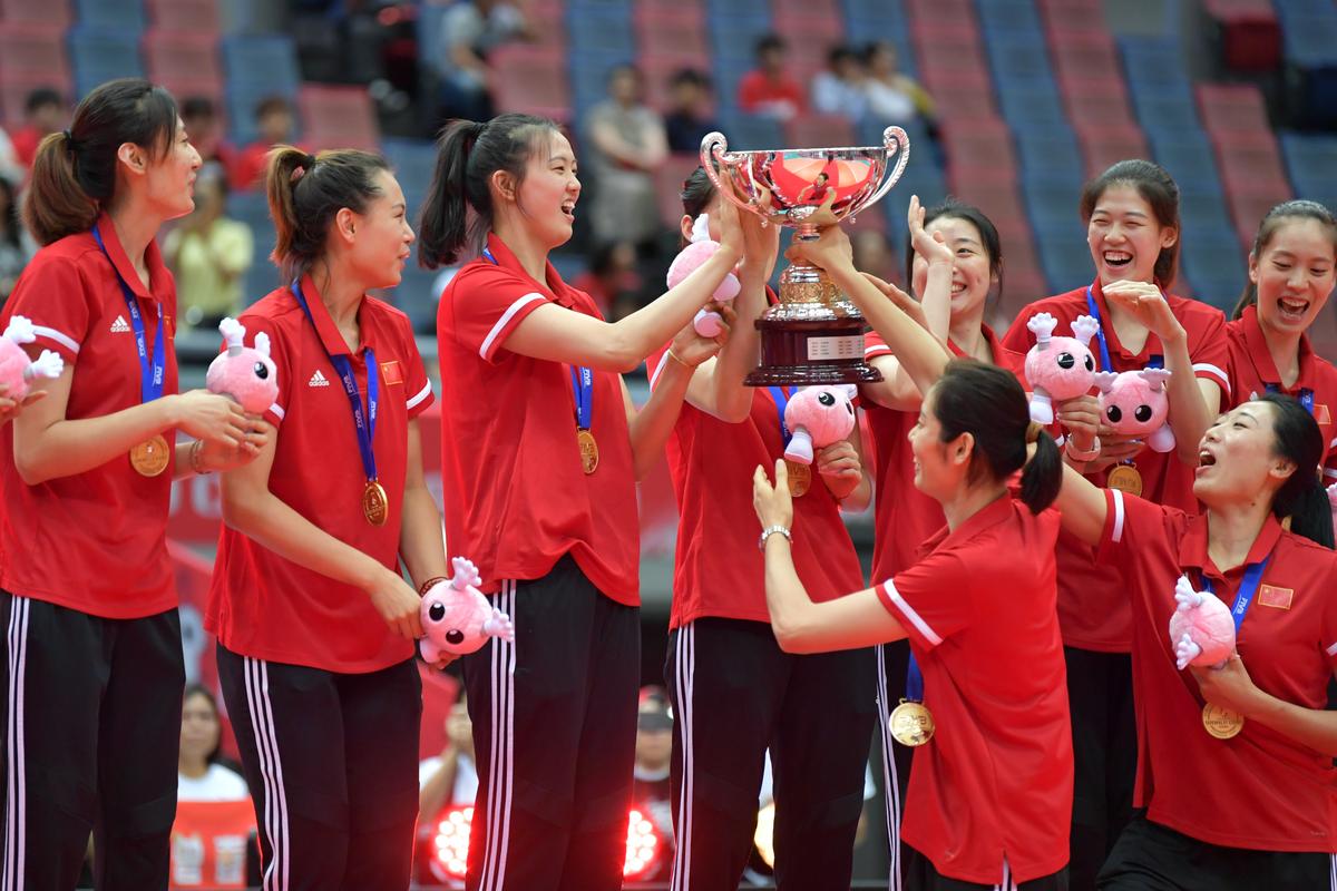 2003年女排世界杯颁奖仪式