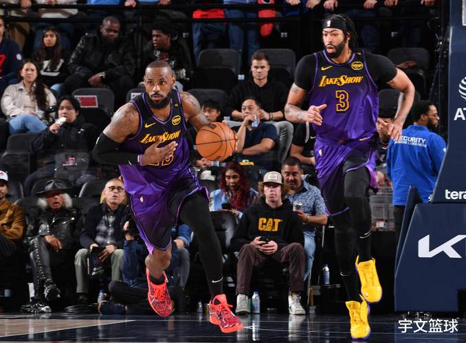 洛杉矶湖人队的比赛