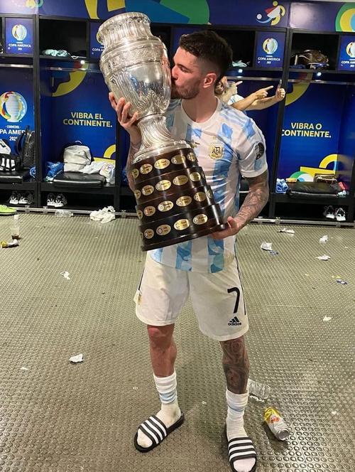 保罗拿了几次总冠军