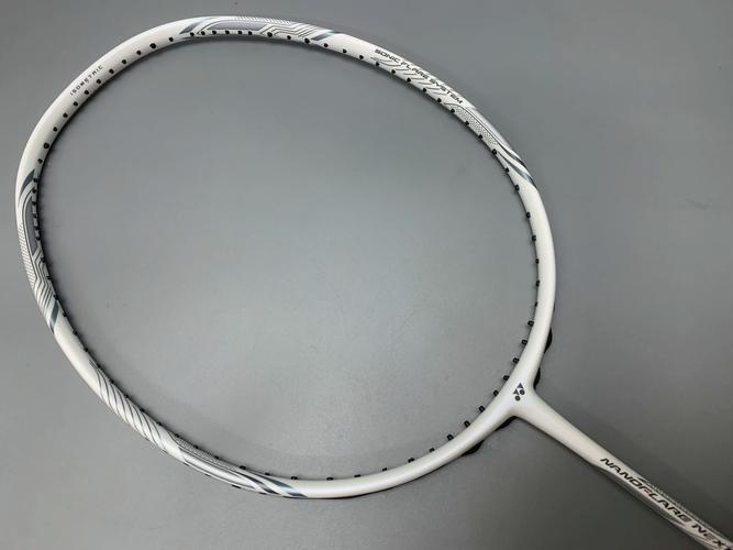 尤尼克斯十大经典羽毛球拍