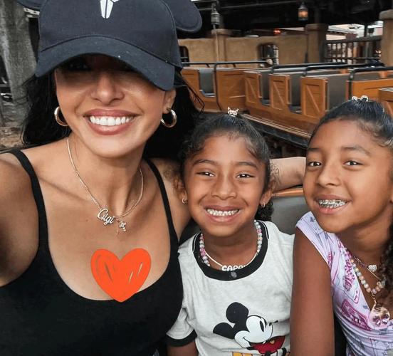 科比的四个女儿分别是谁