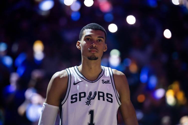 效力过马刺的中锋