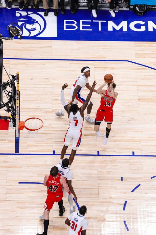 活塞vs公牛中文解说