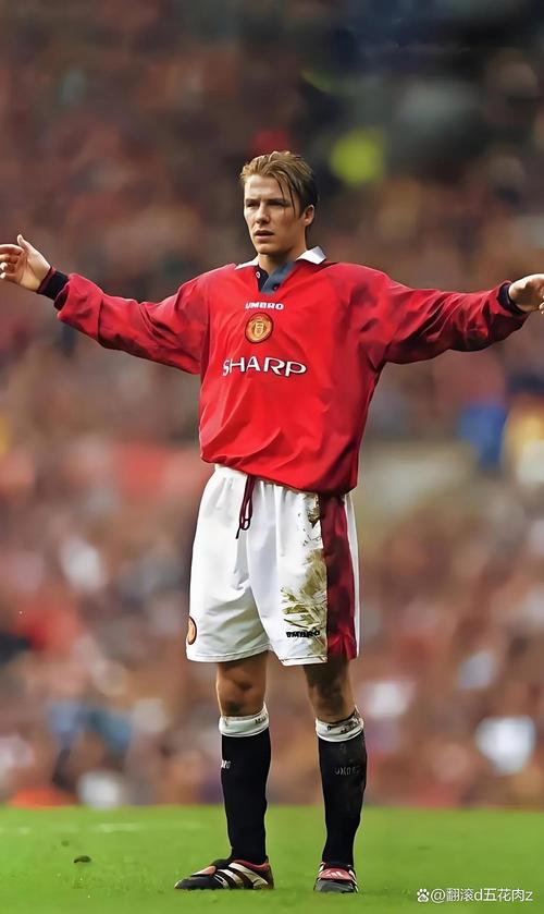 贝克汉姆还在踢球吗现在