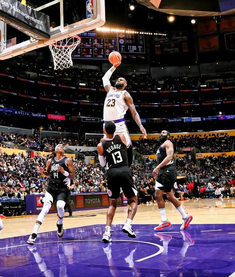 nba全明星精彩扣篮