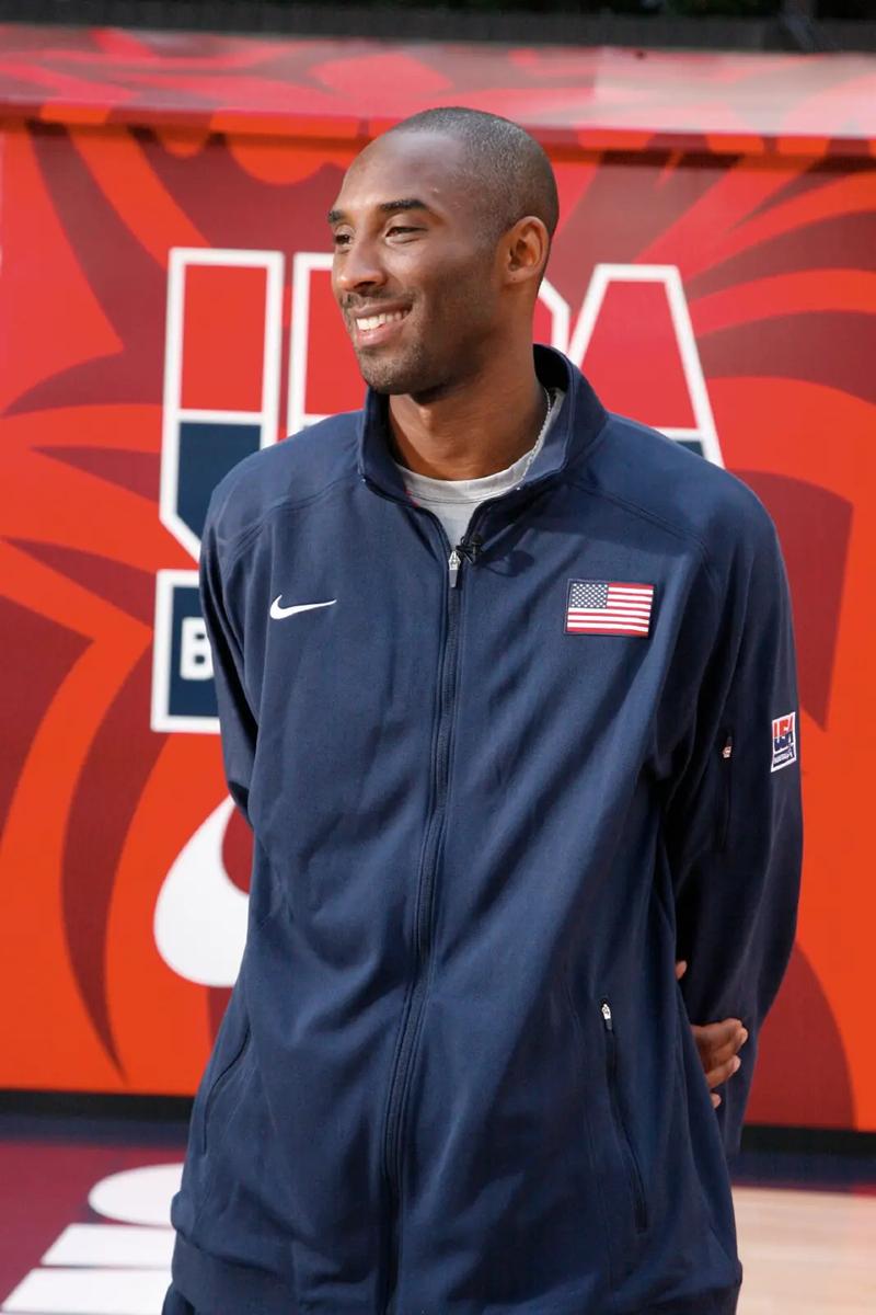 科比退役多大岁数