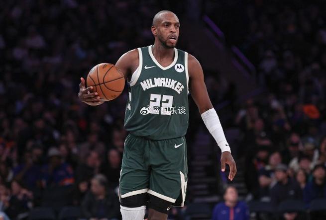 雄鹿米德尔顿球员数据最新